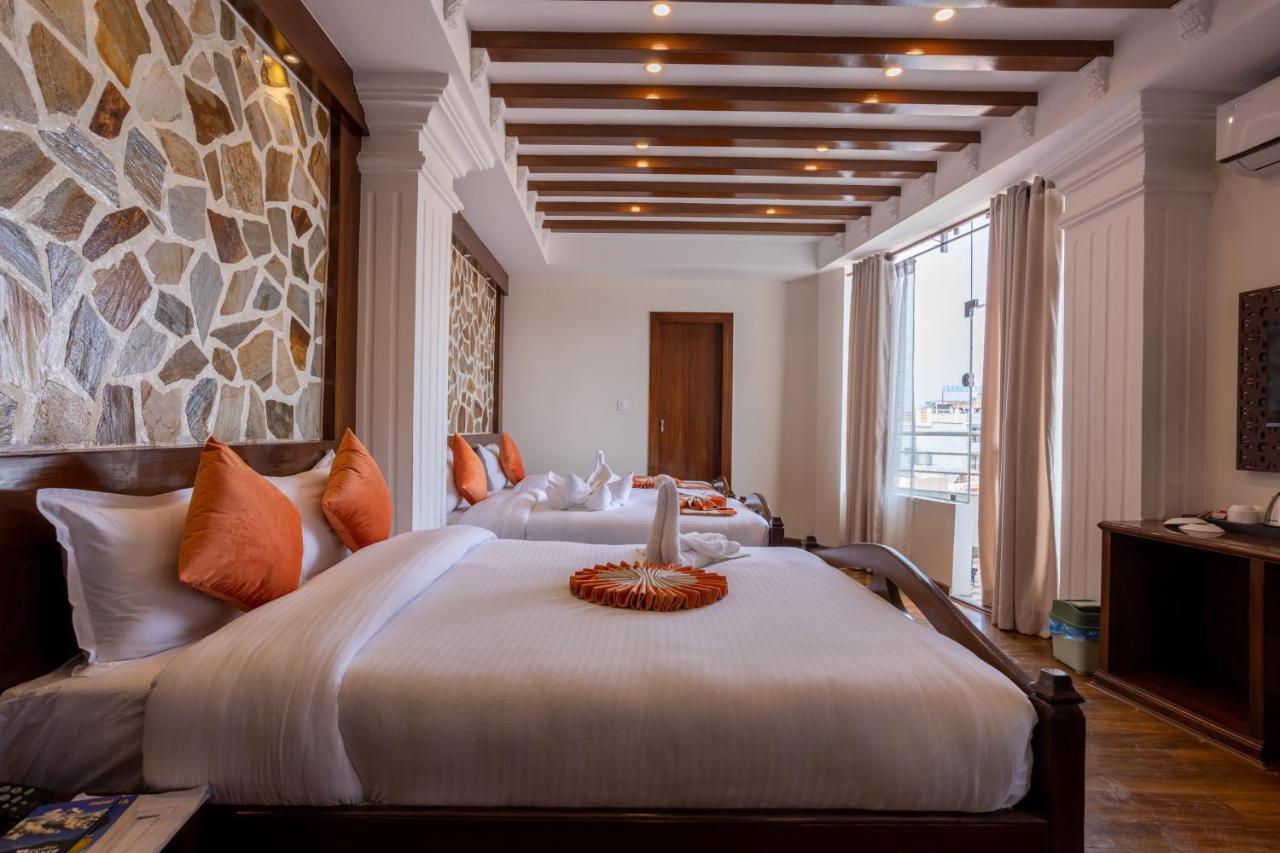 Airport Himalaya Boutique Hotel Kathmandu Esterno foto