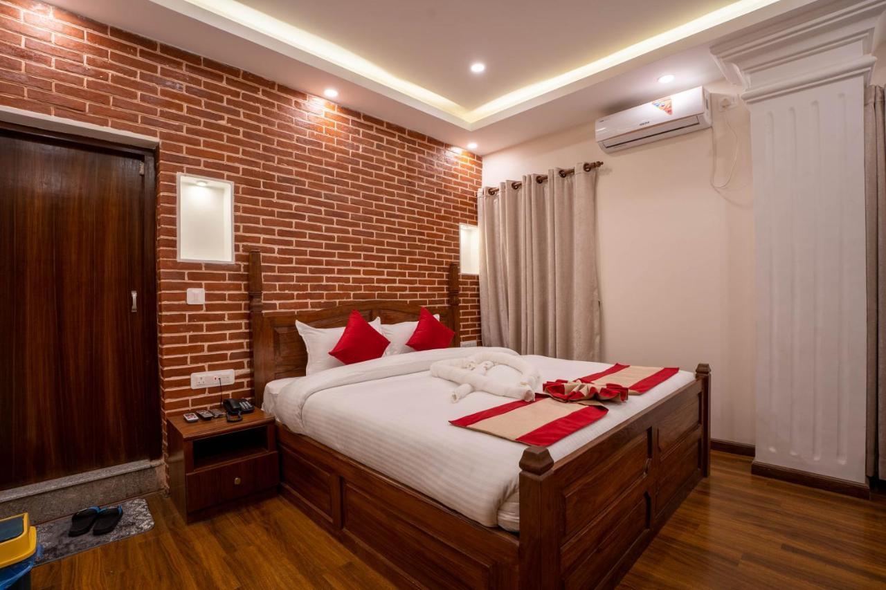 Airport Himalaya Boutique Hotel Kathmandu Esterno foto