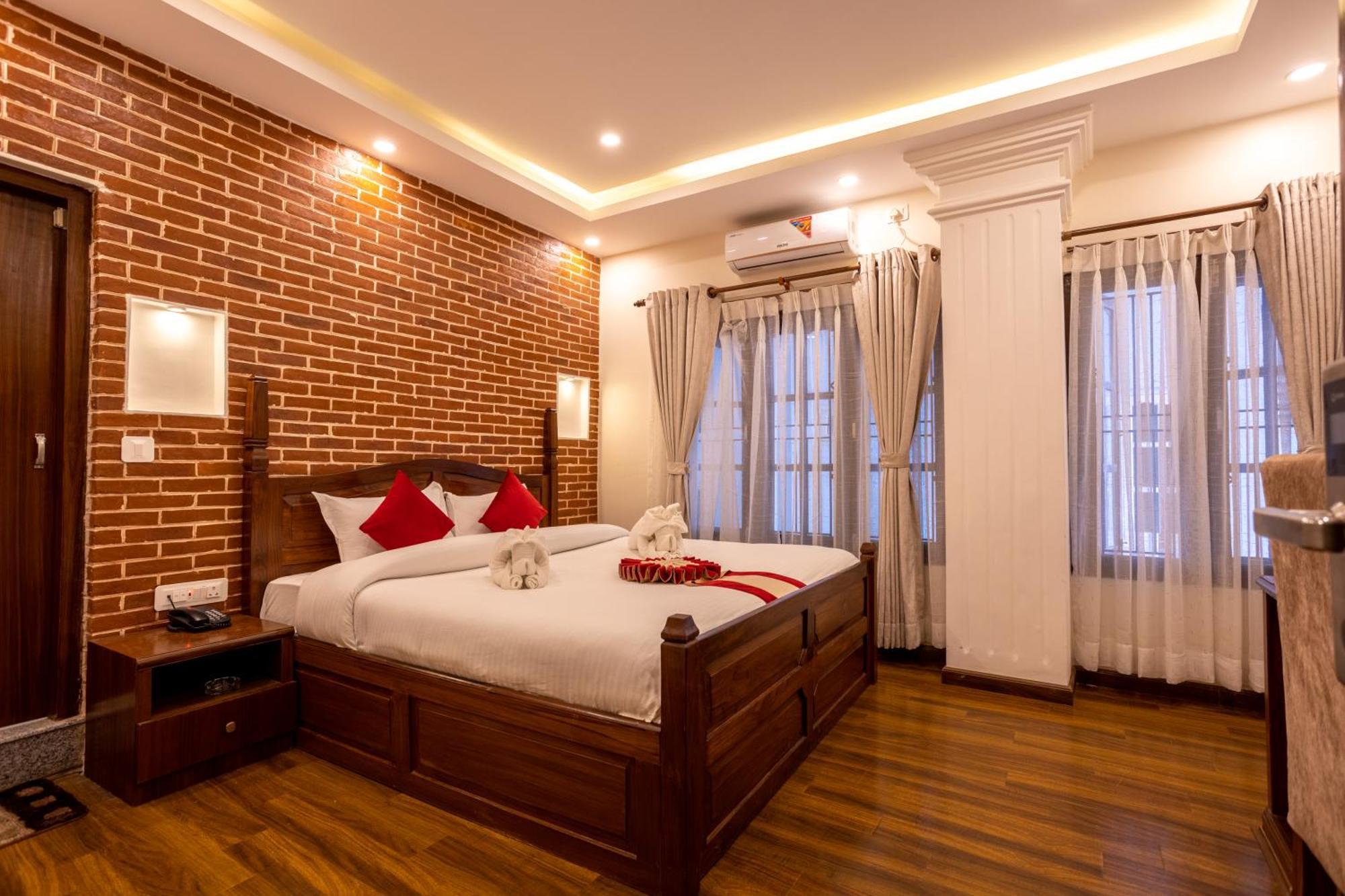 Airport Himalaya Boutique Hotel Kathmandu Esterno foto