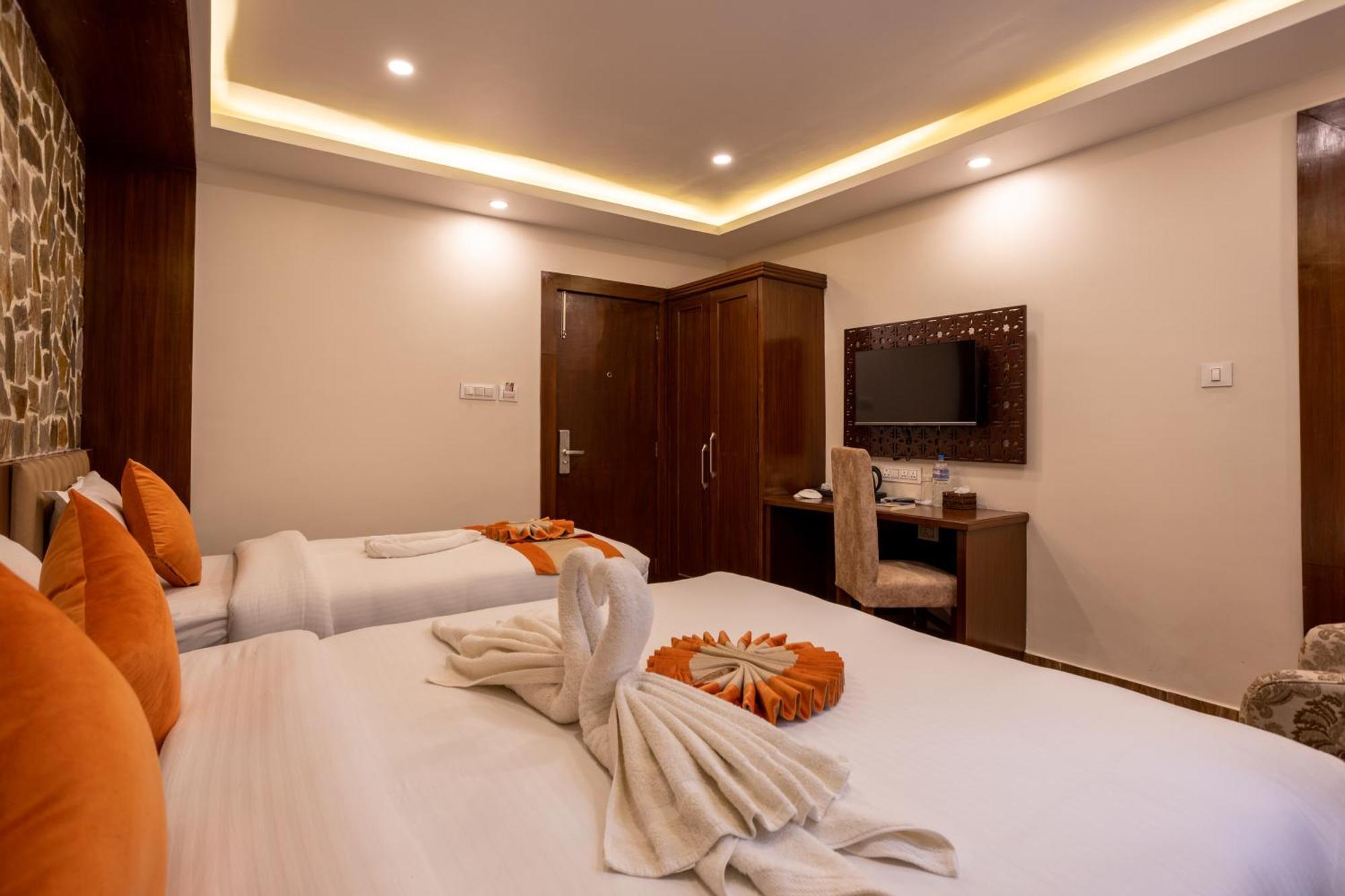 Airport Himalaya Boutique Hotel Kathmandu Esterno foto