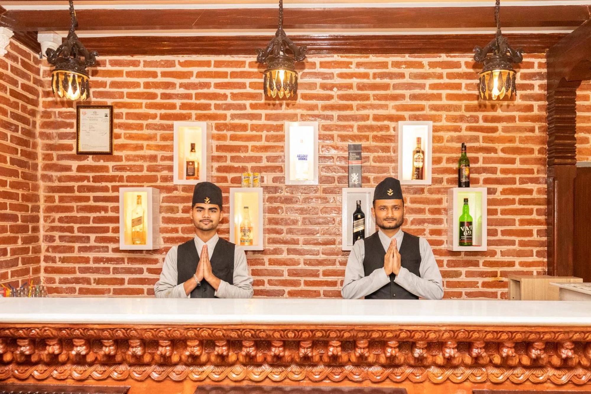 Airport Himalaya Boutique Hotel Kathmandu Esterno foto