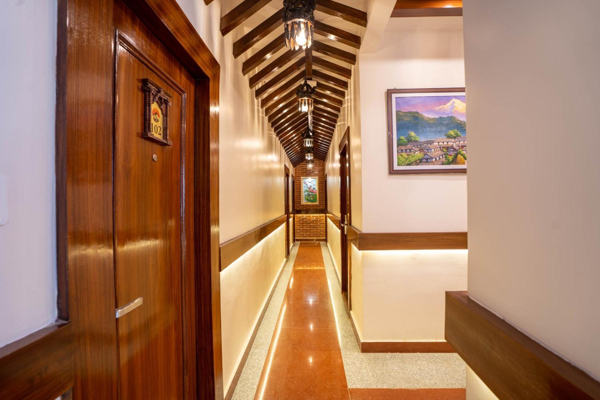 Airport Himalaya Boutique Hotel Kathmandu Esterno foto