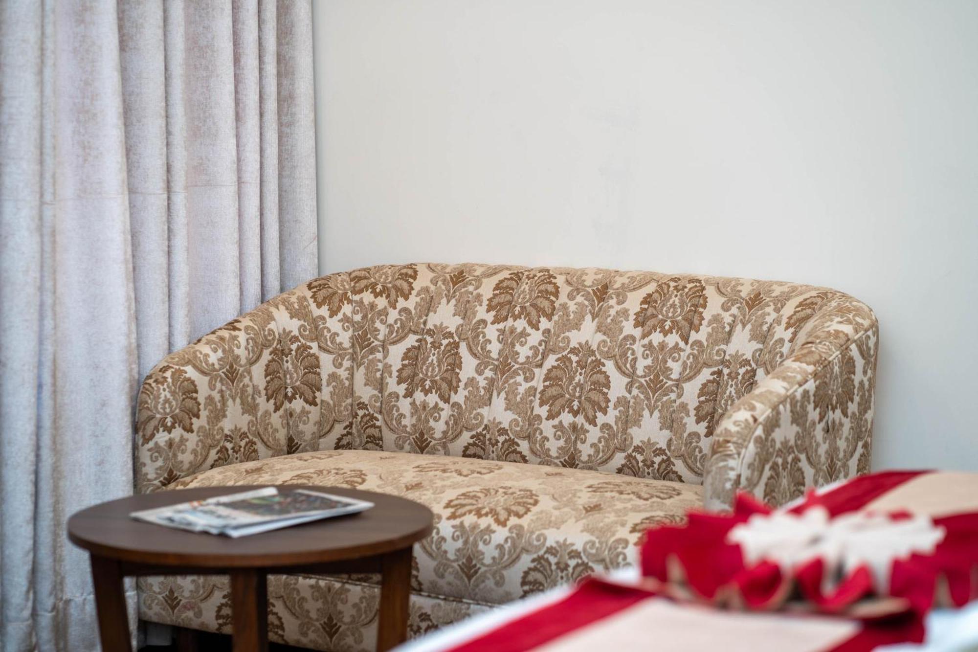 Airport Himalaya Boutique Hotel Kathmandu Esterno foto